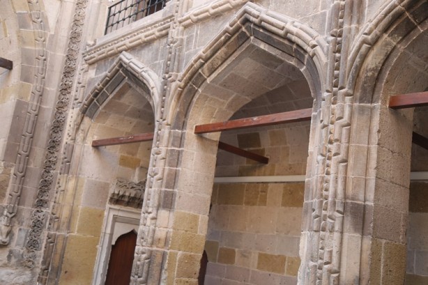 Foto - Nadide bir eser: Ak Medrese