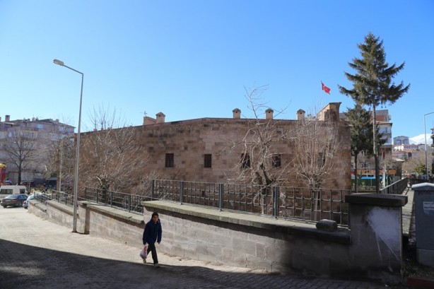 Foto - Nadide bir eser: Ak Medrese