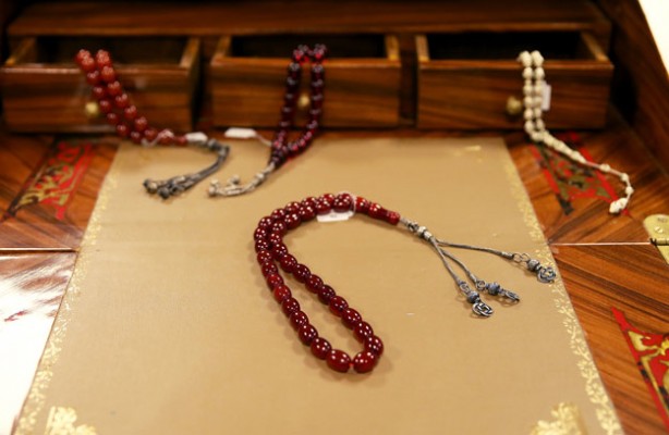 Foto - Nadide tespihler müzayedede satılacak