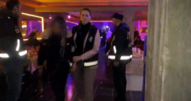 Foto - Namusu iki paralıklara şafak baskını