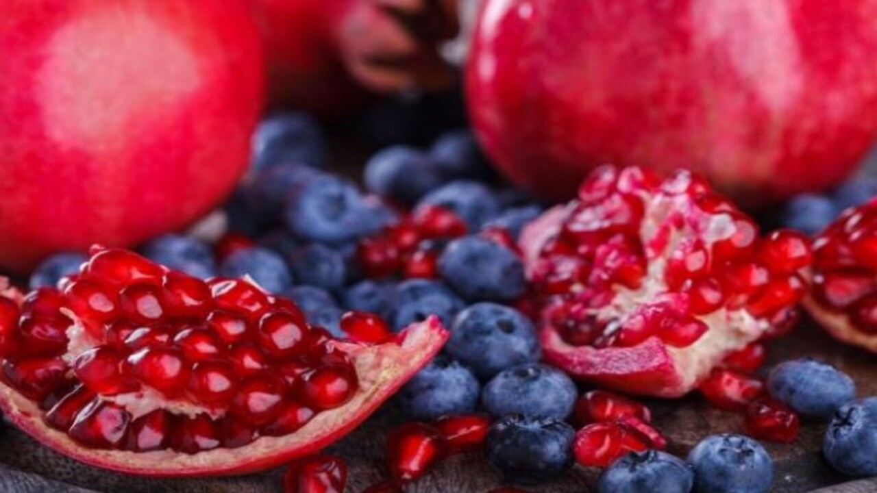 Nar mı yoksa yaban mersini mi? Hangisinin daha faydalı olduğu açıklandı