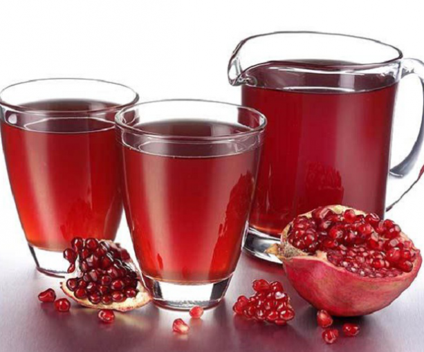 Foto - Nar suyunu yüzünüze sürün! İşte faydası...