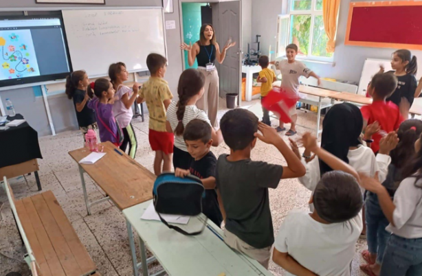 Foto - Narin’in arkadaşları susturuldu mu? Bakanlık köye özel ekip gönderdi