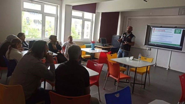 Foto - Narkotik polislerinden uyuşturucuyla mücadele eğitimi