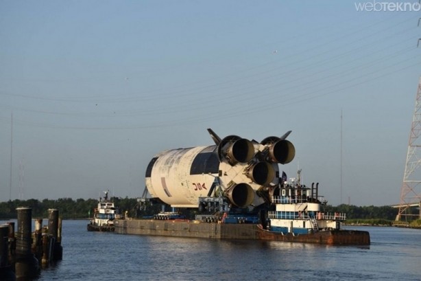 Foto - NASA dev roketi böyle taşıdı