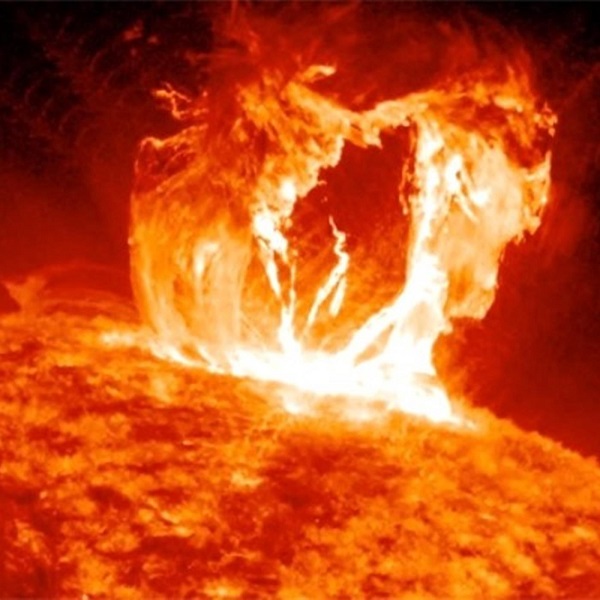 Foto - NASA paylaştı 14 kat daha büyük! Dünya karanlığa gömülebilir