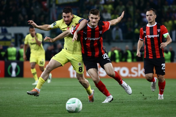 Foto - Nasıl bir iştir bu böyle! 15'te 15 yaptı hala eleştiriliyor... Pes doğrusu...