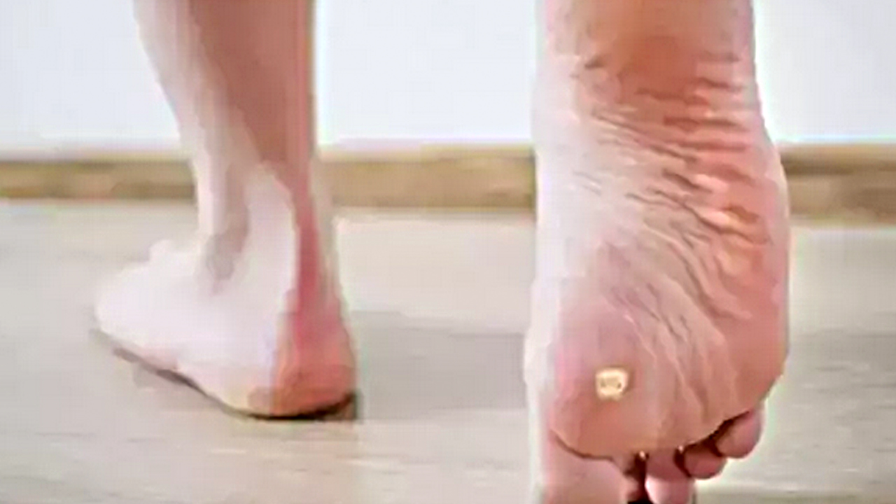 Foto - Nasırın üzerine 1 damla damlatın! Ayağı pamuk gibi yapıyor: Mutlaka deneyin ve rahatlayın...