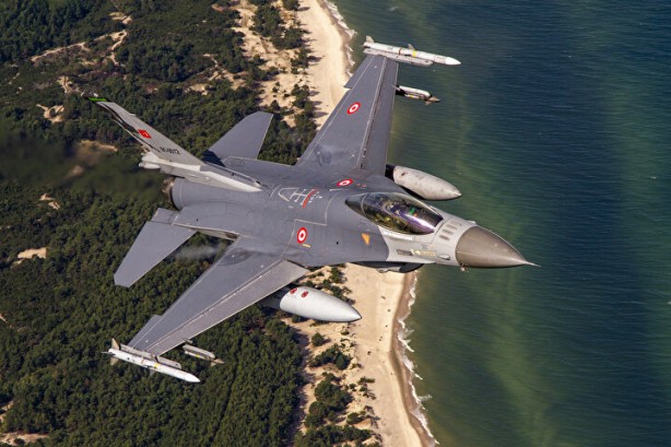 Foto - NATO bu Türk'ün peşinde! Tüm dünyaya damga vurdu