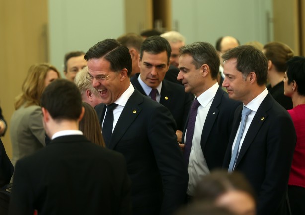 Foto - NATO zirvesinden tarihi görüntüler