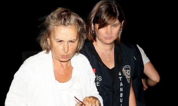 Foto - Nazlı Ilıcak yeniden cezaevine girdi