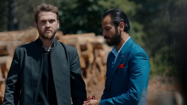 Foto - Ne ahlaksızlık kurtardı, ne şiddet ne de entrika! Bir gecede yerle bir oldular