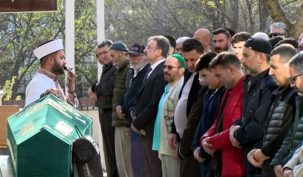Foto - Ne anası kaldı, ne bacısı! Bunu yapınca, sosyal medyada linç edildi! Yorumları okurken kalbi durdu ve öldü! Büyük rezalet ise sonradan ortaya çıktı