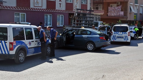 Foto - Ne arasan var! Stajyer ehliyetli sürücünün etmediği halt kalmadı