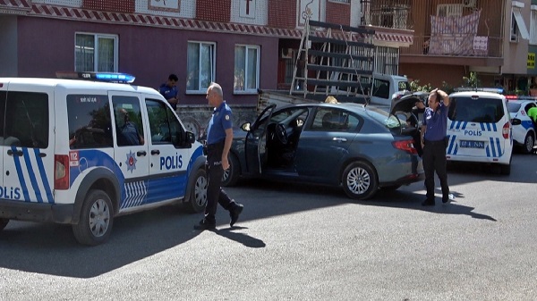 Foto - Ne arasan var! Stajyer ehliyetli sürücünün etmediği halt kalmadı