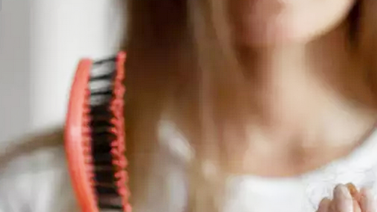 Foto - Ne biberiye ne argan, tel tel dökülen saç dökülmesini durduran tüyo 6 haftada uzatacak