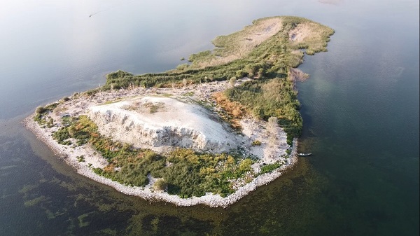 Ne bir yeşillik ne ağaçlık var! Efsanelere konu olan bu ada Türkiye'de