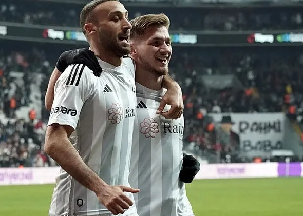 Foto - Ne Galatasaray ne Fenerbahçe! Şimdi onlar O yıldız için adı geçen ekip oldu: Herkes şaşkın: Hiç hesapta olmayan gelişme…