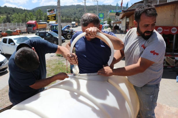 Foto - Ne girebildi, ne de çıkabildi! Komedi filmi gibi olay