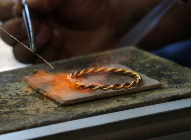 Foto - Ne gram altın ne çeyrek! 1700 lira söylentisine rağmen vatandaşlar kuyumcudan onu almaya başladı