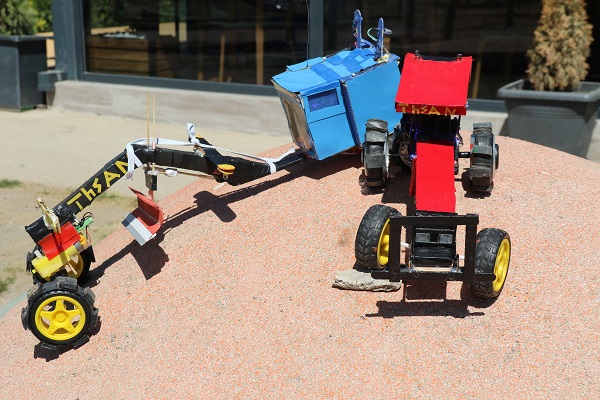 Foto - Ne interneti ne de sosyal medyası var! 13 yaşındaki çocuk tasarımlarıyla şaşırttı