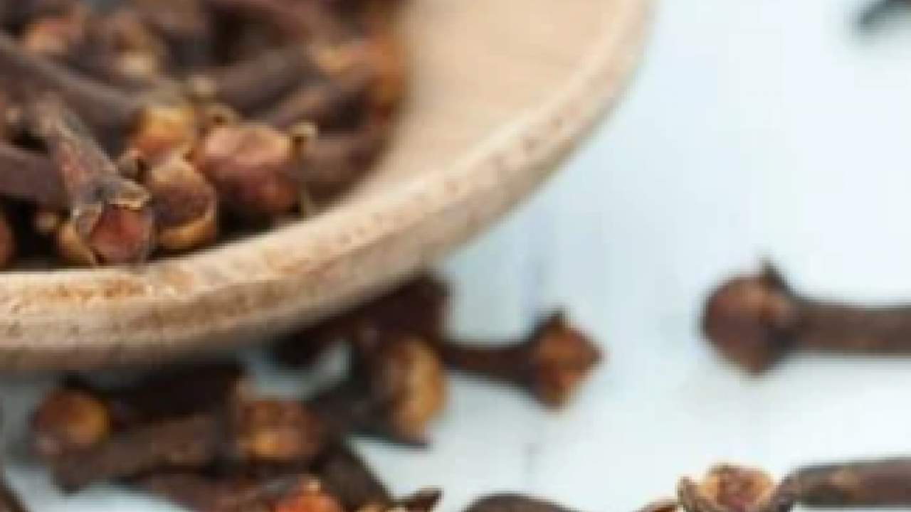 Ne mantar kalıyor ne koku! Müthiş çözüm... Ayakkabı kokusuna artık veda...