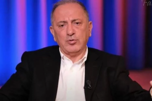 Foto - Ne o, maçan yemedi mi koçum? Mabatlarından bi'şey uydurdular, "Bu nedir" diye kimse de sormuyor! Şu rezalete bakın