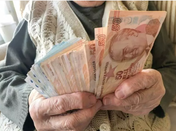 Ne olacak bu emeklilerin hali? Maaşlara zam gelecek mi gelecekse ne kadar olacak? Ve sürprizler