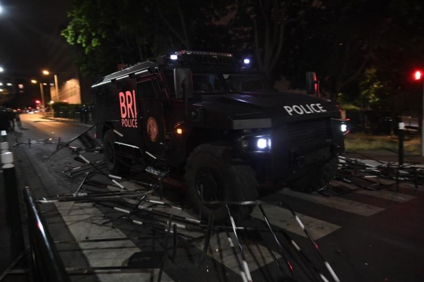 Foto - Ne oldu şu ‘demokrasi şeysi!’ Fransa’da yaşananlardan endişeliyiz!