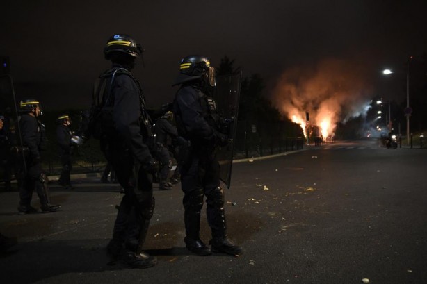 Foto - Ne oldu şu ‘demokrasi şeysi!’ Fransa’da yaşananlardan endişeliyiz!