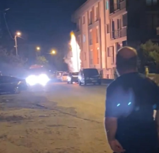 Foto - Ne olduğunu anlayamadılar! Beylikdüzü'nde gece gündüze döndü