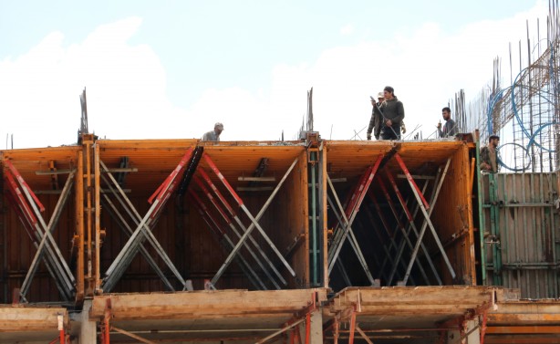 Ne olduysa depremden sonra oldu! 30 bi̇n li̇ra maaş var eleman yok