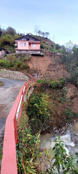 Foto - Ne olduysa sağanaktan sonra oldu! Rize’de korkunç görüntü
