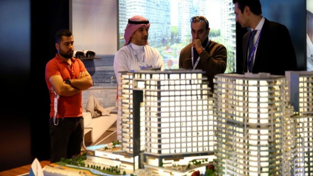 Foto - Ne Suriyeliler ne Afganlar! Asıl akın akın onlar geliyor! Peynir ekmek gibi alıyorlar! Türkiye'den aldıkları konut sayısı ağızları bir karış açık bıraktı