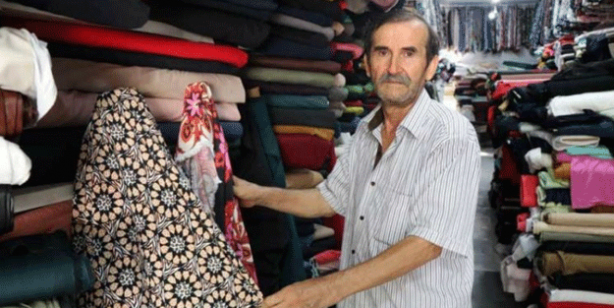 Ne umdu ne buldu! Dükkana astığı bu afiş ciroyu patlattı