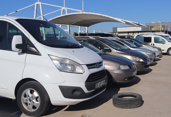 Ne yapacaklarını şaşırdılar! İkinci elde uzun süredir böylesi görülmedi