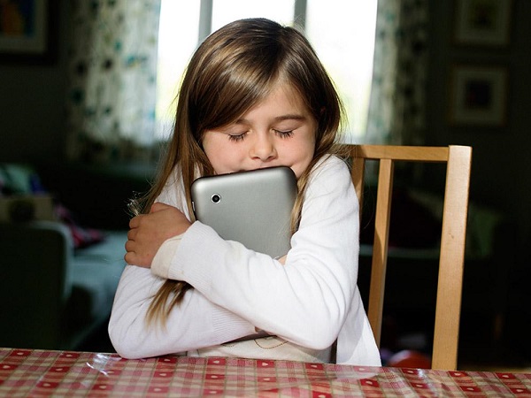 Foto - Ne yapmak gerekiyor? İnternette çocuklar için 7 tehlike