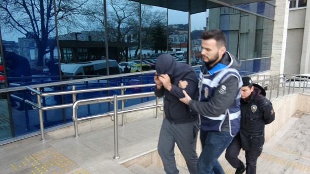 Foto - Ne yaptığını duyunca şaşıracaksınız! Yaşından başından bastonundan utan ahlaksız