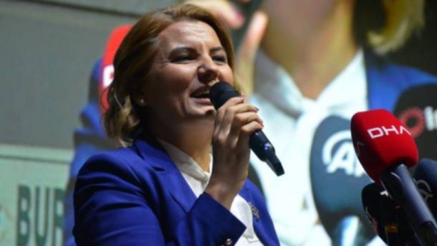 Foto - Ne yaptıkları belli değil! CHP'de bir kriz daha | Fatma Kaplan Hürriyet adaylıktan çekildi