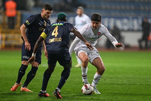 Foto - Ne yaptın Emre sen böyle? Bütün Fenerbahçeliler bunu konuşuyor! Sinirlerine hakim olamadı!