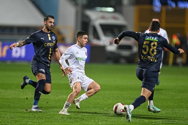 Foto - Ne yaptın Emre sen böyle? Bütün Fenerbahçeliler bunu konuşuyor! Sinirlerine hakim olamadı!