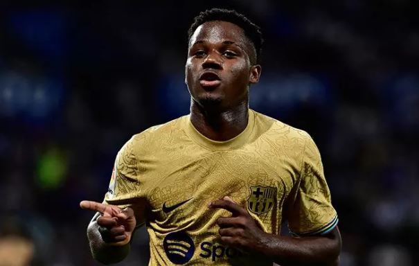 Foto - Ne yaptın sen Mourinho! Tamam sen bilirsin de bu kadarı fazla değil mi? Fenerlileri çıldırtan karar