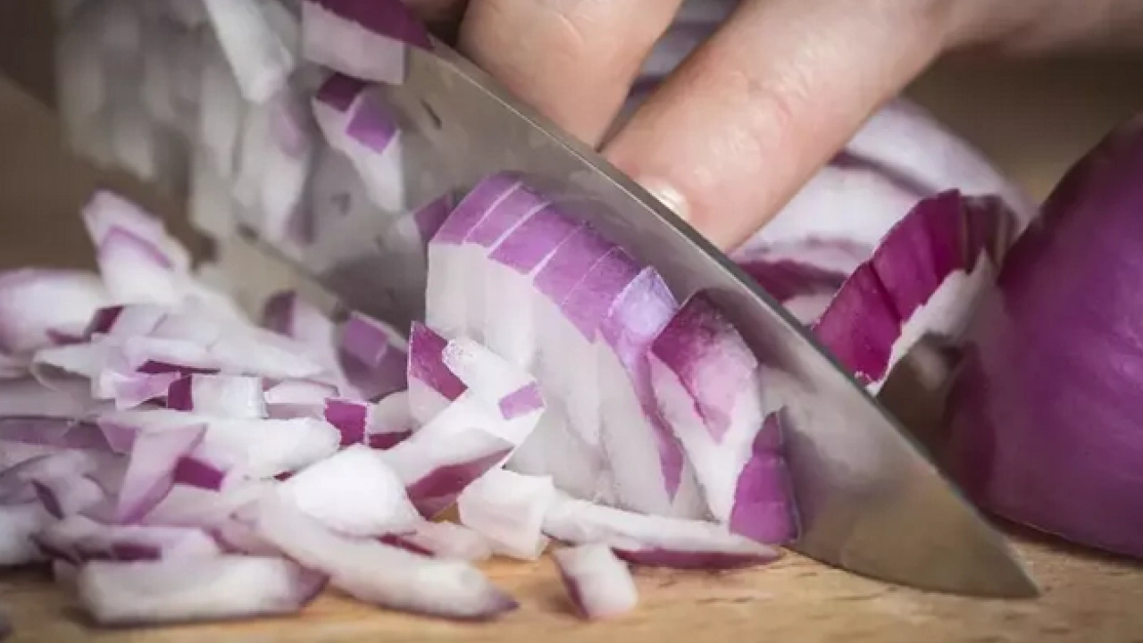 Foto - Ne yumurta, ne peynir, ne zeytin... Hepsini geride bırakıyor! En çok tercih edilen kırmızı soğandaki mucize...