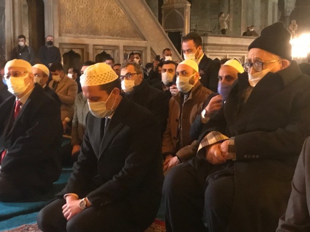 Necmettin Erbakan Hoca vefatının 10. yılında Ayasofya Cami-i Kebir'de dualarla anıldı