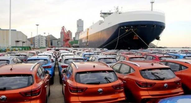 Neden Çin'in otomobillerine vergi konuldu? İşte devletleri ürküten rakam