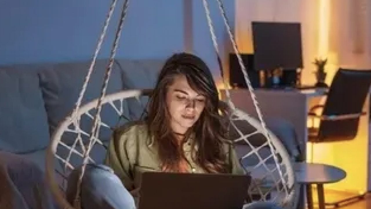 Neden sürekli aynı şeyleri izleriz? İşte bu davranışın ardındaki psikolojik neden...