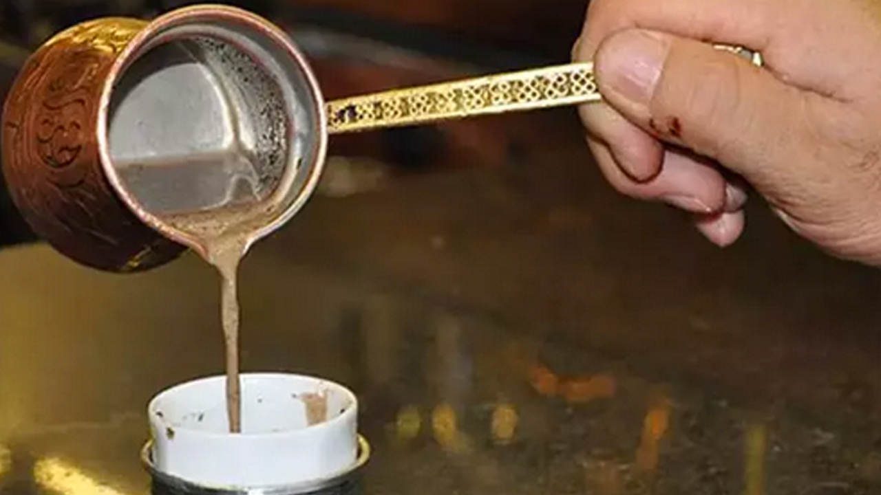 Foto - Nefes darlığının doğal ilacı! Astım, bronşit ve kuru öksürüğün düşmanı: Kahve yapar gibi pişirin