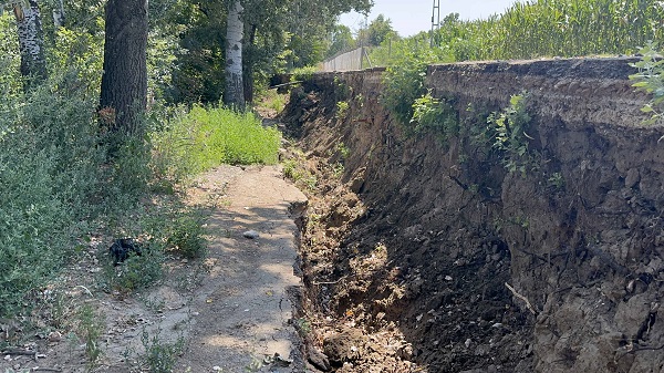 Foto - Nehir kurudu yol çöktü! Tunca Nehri'nin içler acısı hali