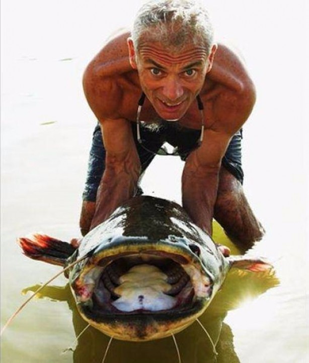 Foto - Nehirde yaşayan korkunç balıklar