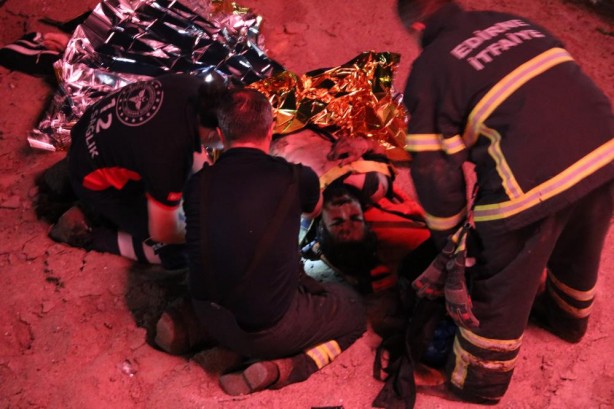 Foto - Nehre düşen şahıs için seferber oldular